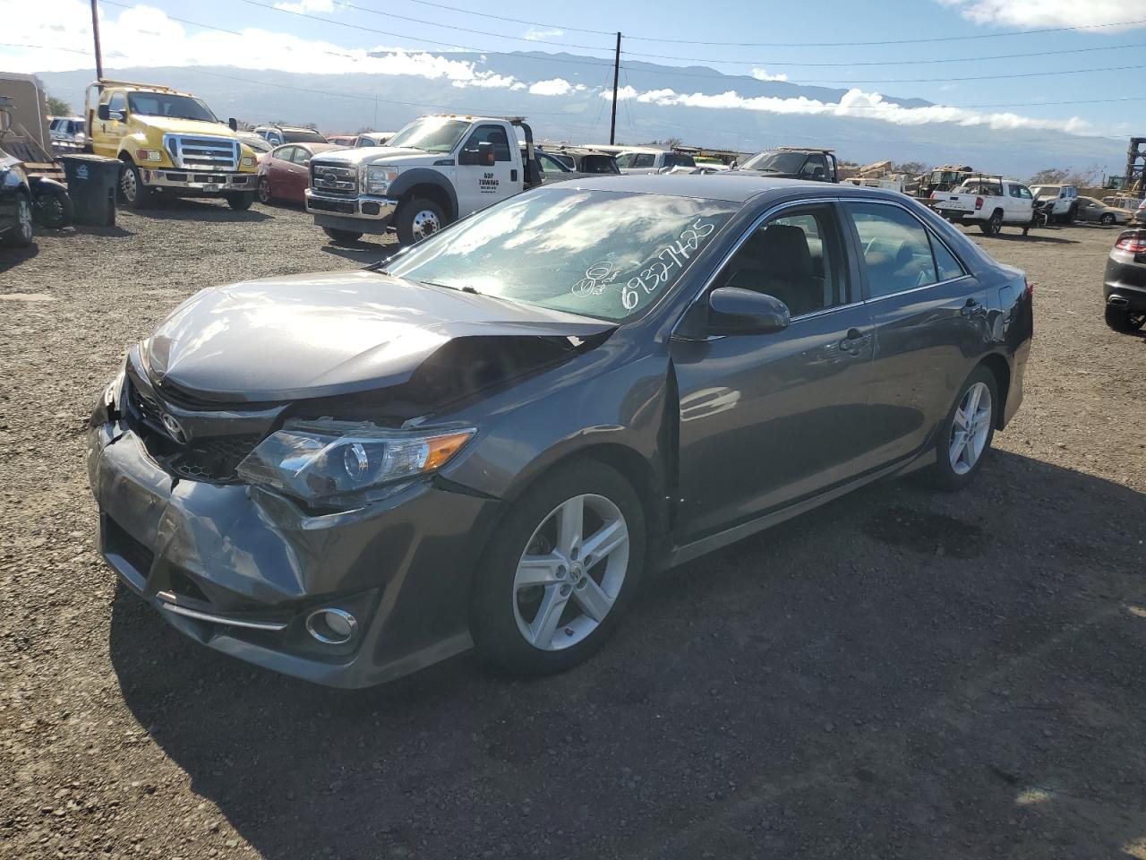 TOYOTA CAMRY BASE