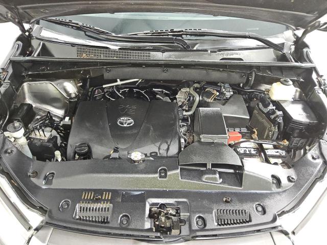 2018 TOYOTA HIGHLANDER LE 5TDBZRFH1JS885646