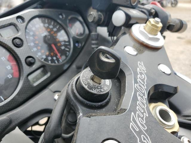 2004 SUZUKI GSX1300 R JS1GW71A042102853