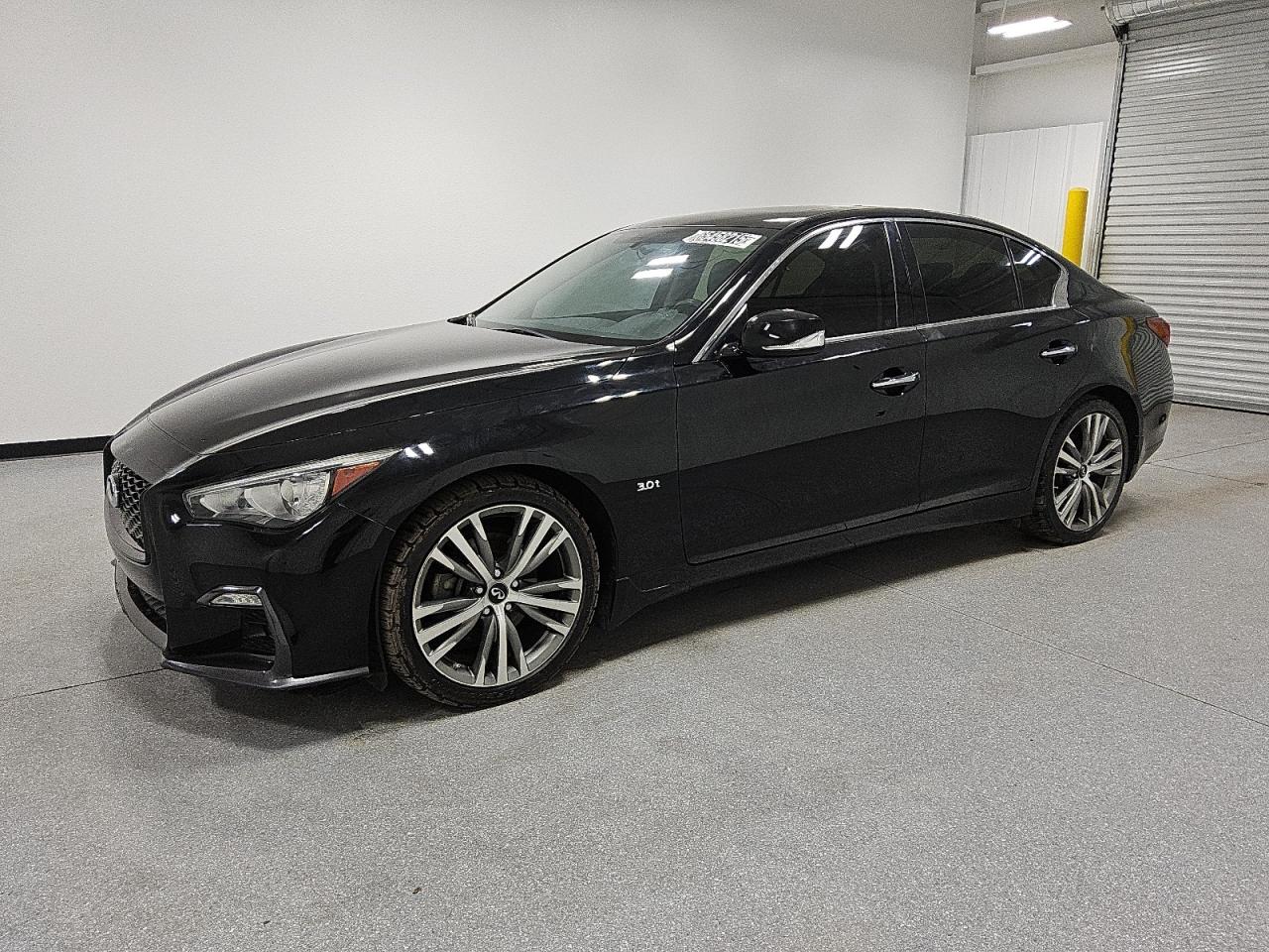 INFINITI Q50 LUXE