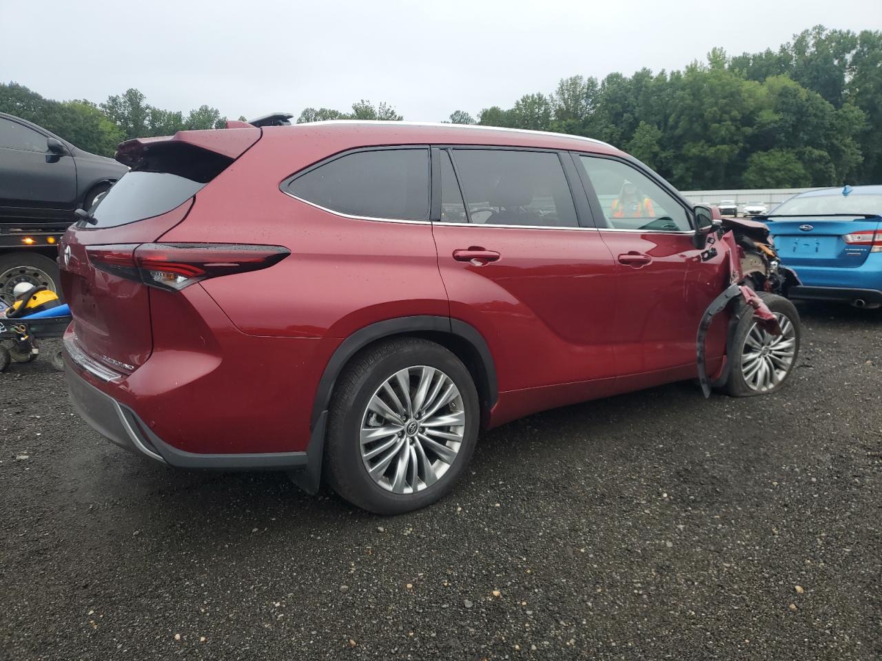 Lot #3246153102 2024 TOYOTA HIGHLANDER