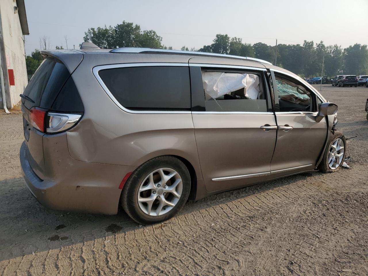 CHRYSLER PACIFICA TOURING L PLUS