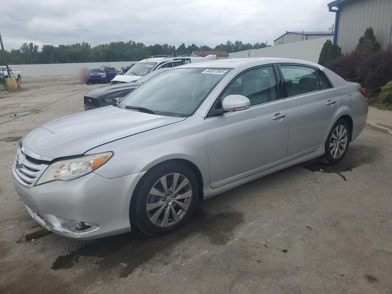 TOYOTA AVALON BASE