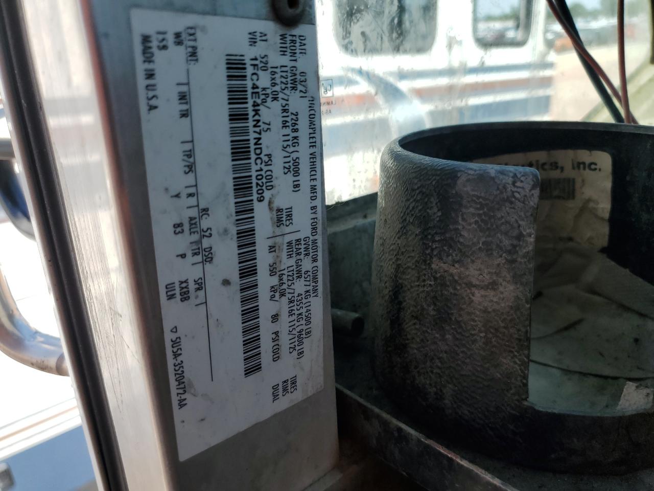 FORD ECONOLINE E450 SUPER DUTY COMMERCIAL STRIPPED CHASSIS