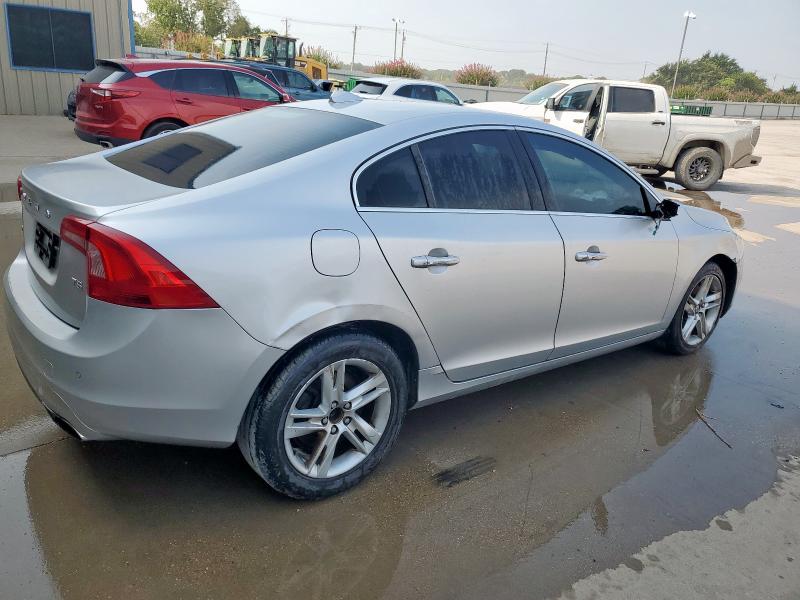 2015 VOLVO S60 PREMIE YV126MFK4F1355600