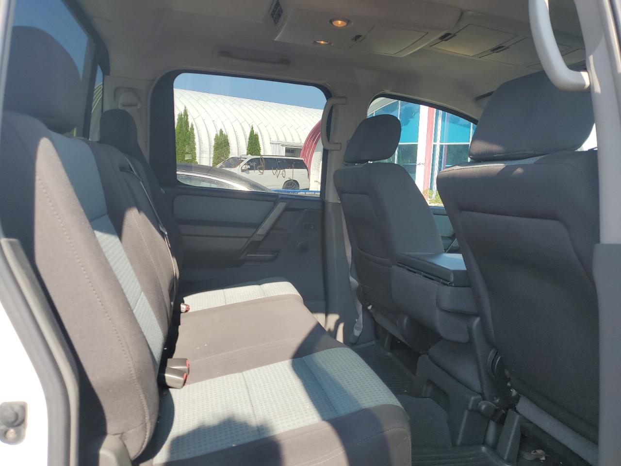 Lot #3215199167 2005 NISSAN TITAN XE