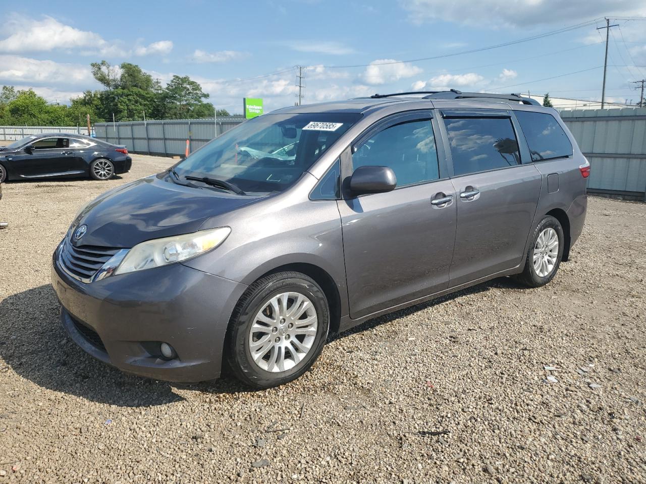TOYOTA SIENNA XLE