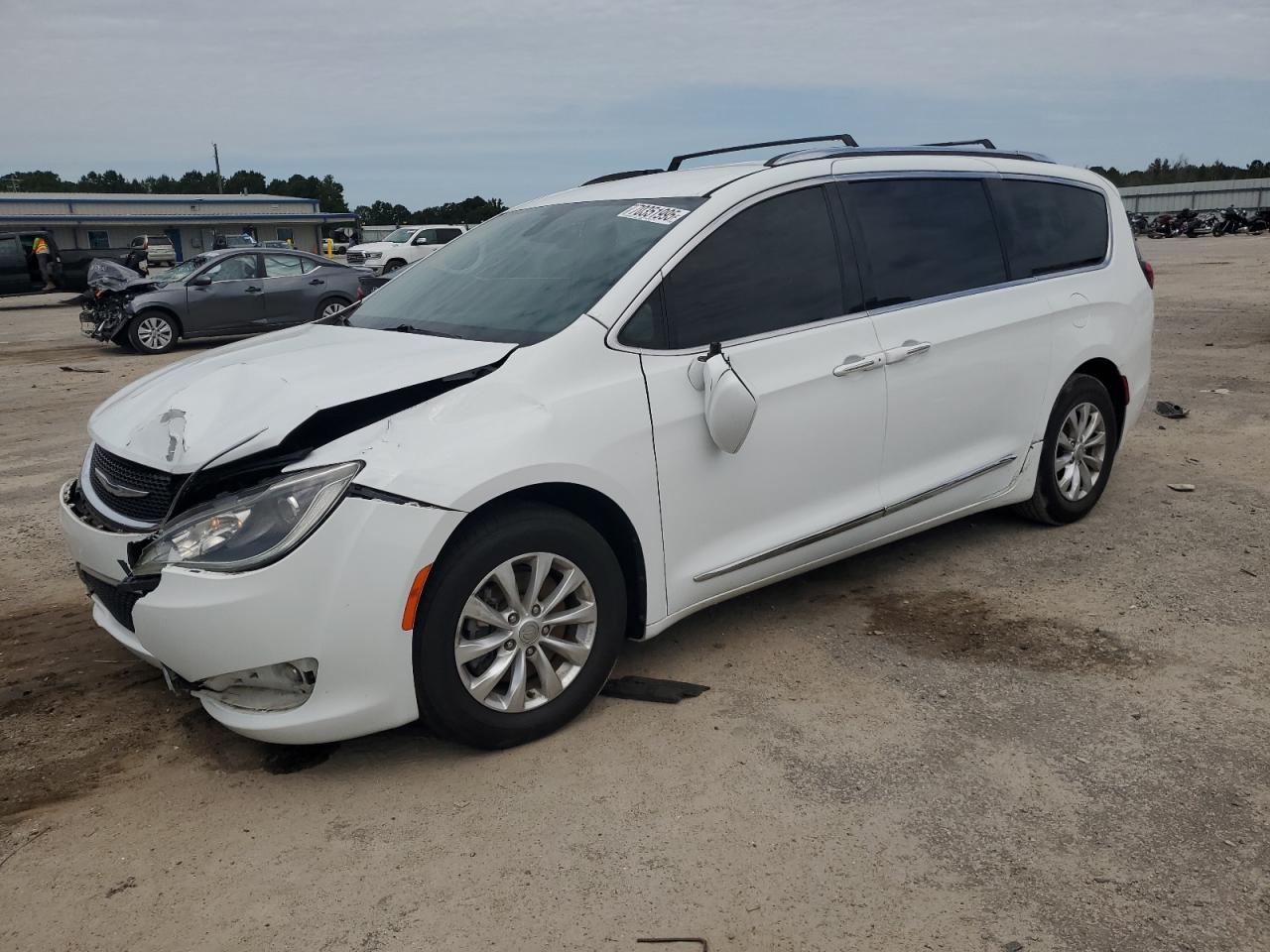 CHRYSLER PACIFICA TOURING L