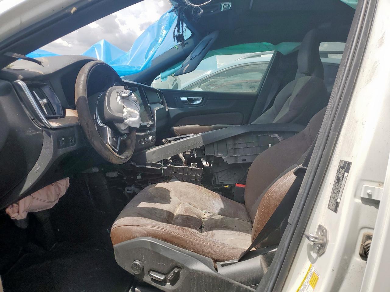 Lot #3304177441 2021 VOLVO XC60 T5 MO