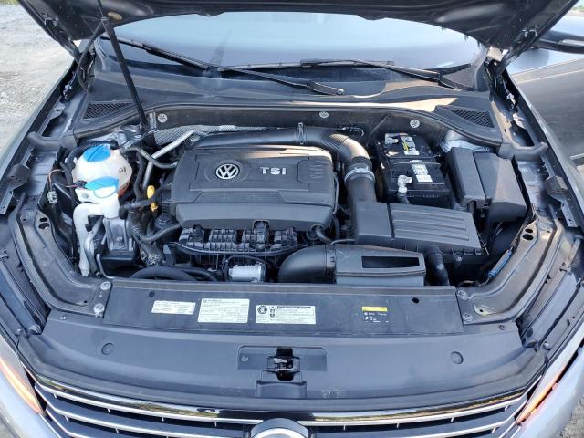 2017 VOLKSWAGEN PASSAT SE 1VWBT7A31HC070180
