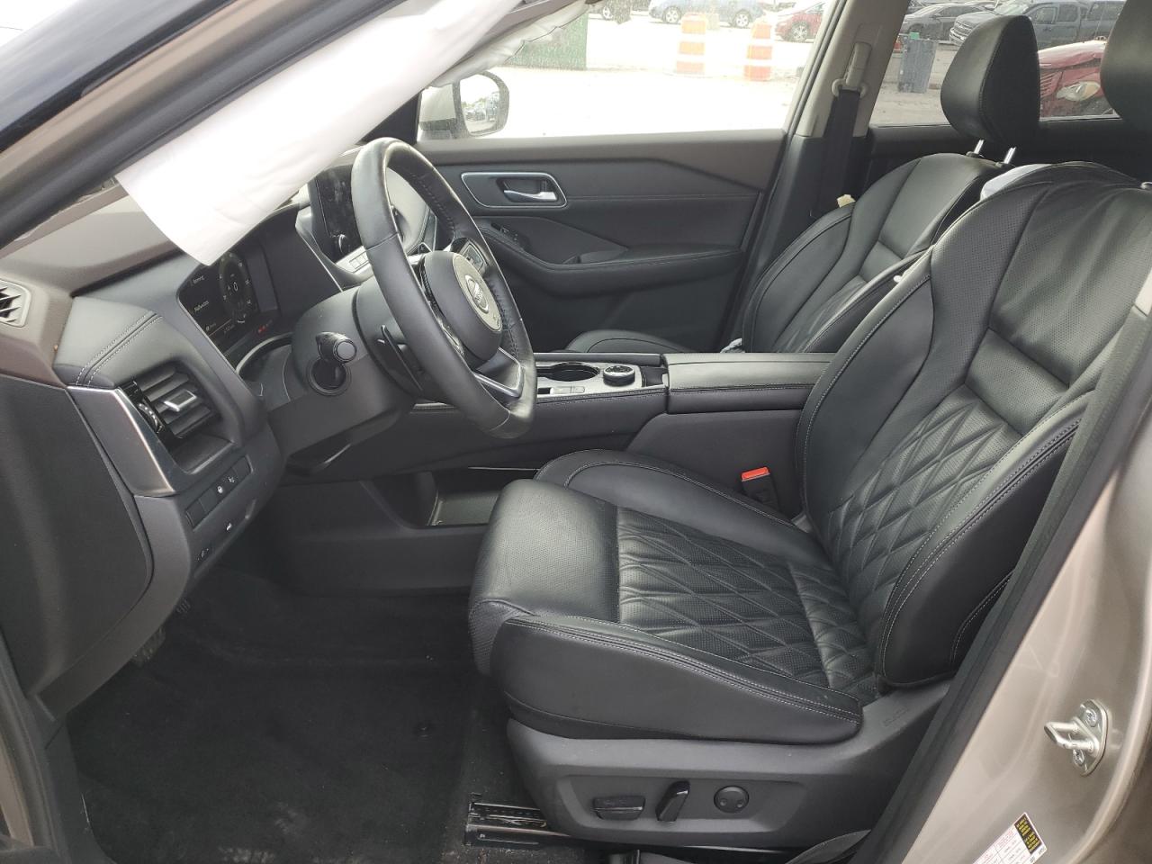 NISSAN ROGUE PLATINUM