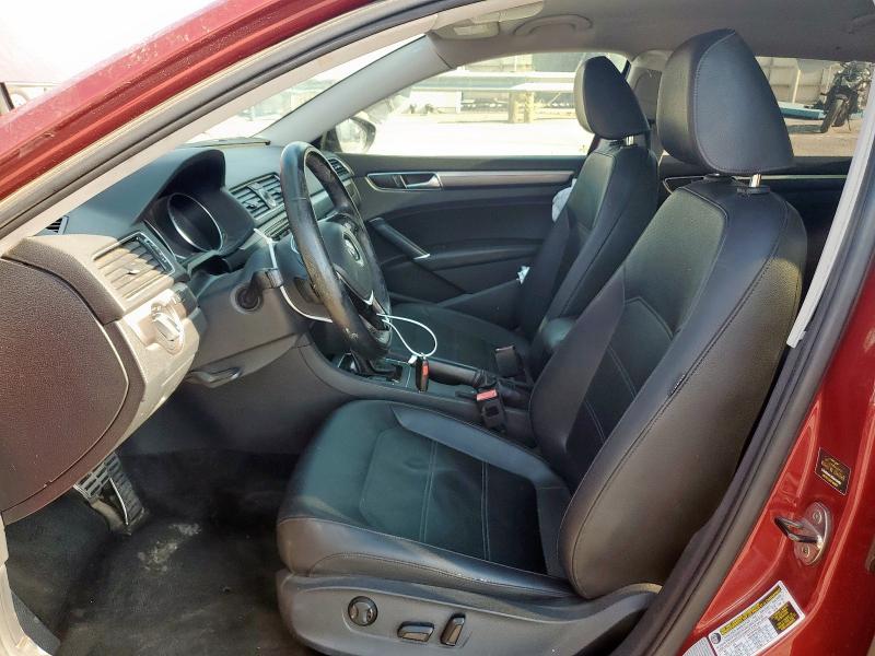 2017 VOLKSWAGEN PASSAT R-L 1VWDT7A38HC052039