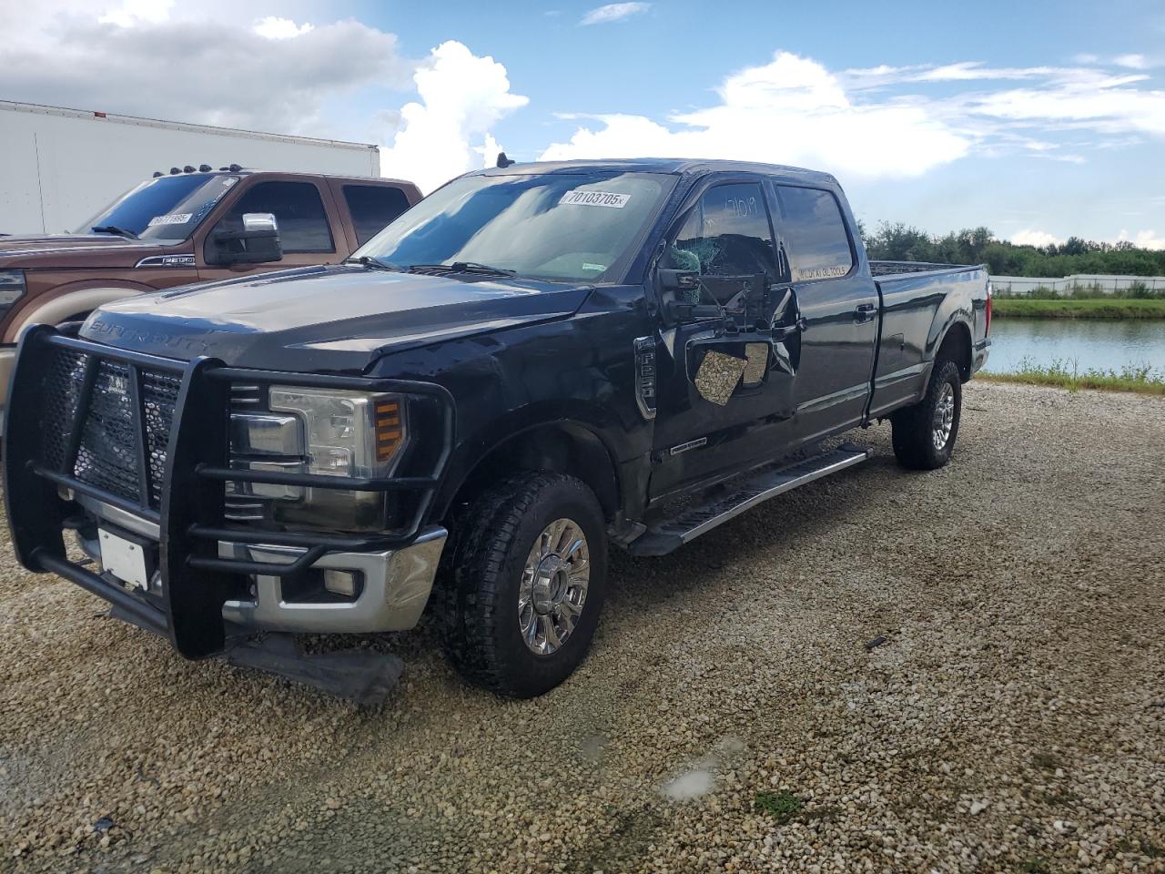 FORD F-250 SUPER DUTY