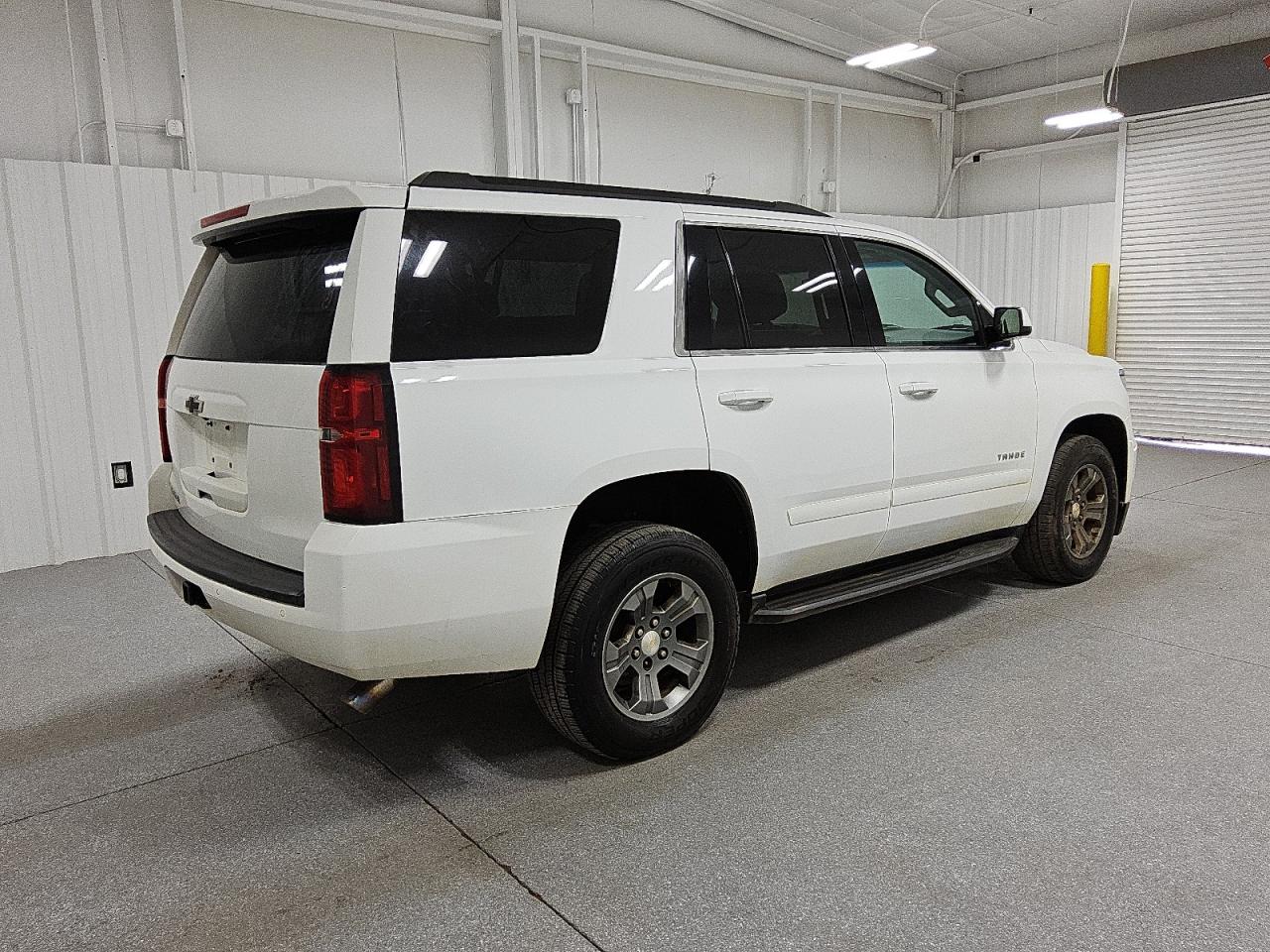 CHEVROLET TAHOE C1500 LS