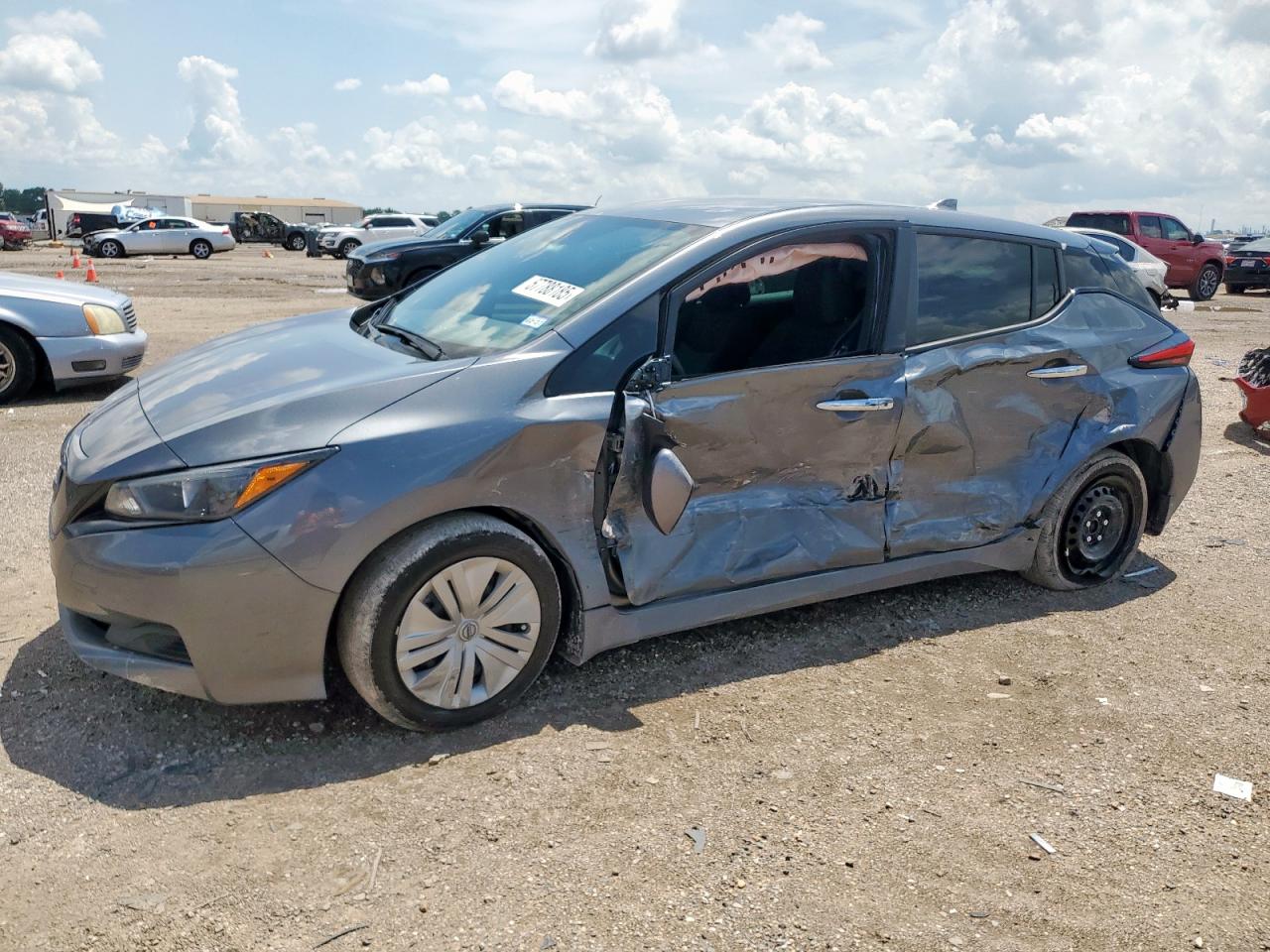 NISSAN LEAF S