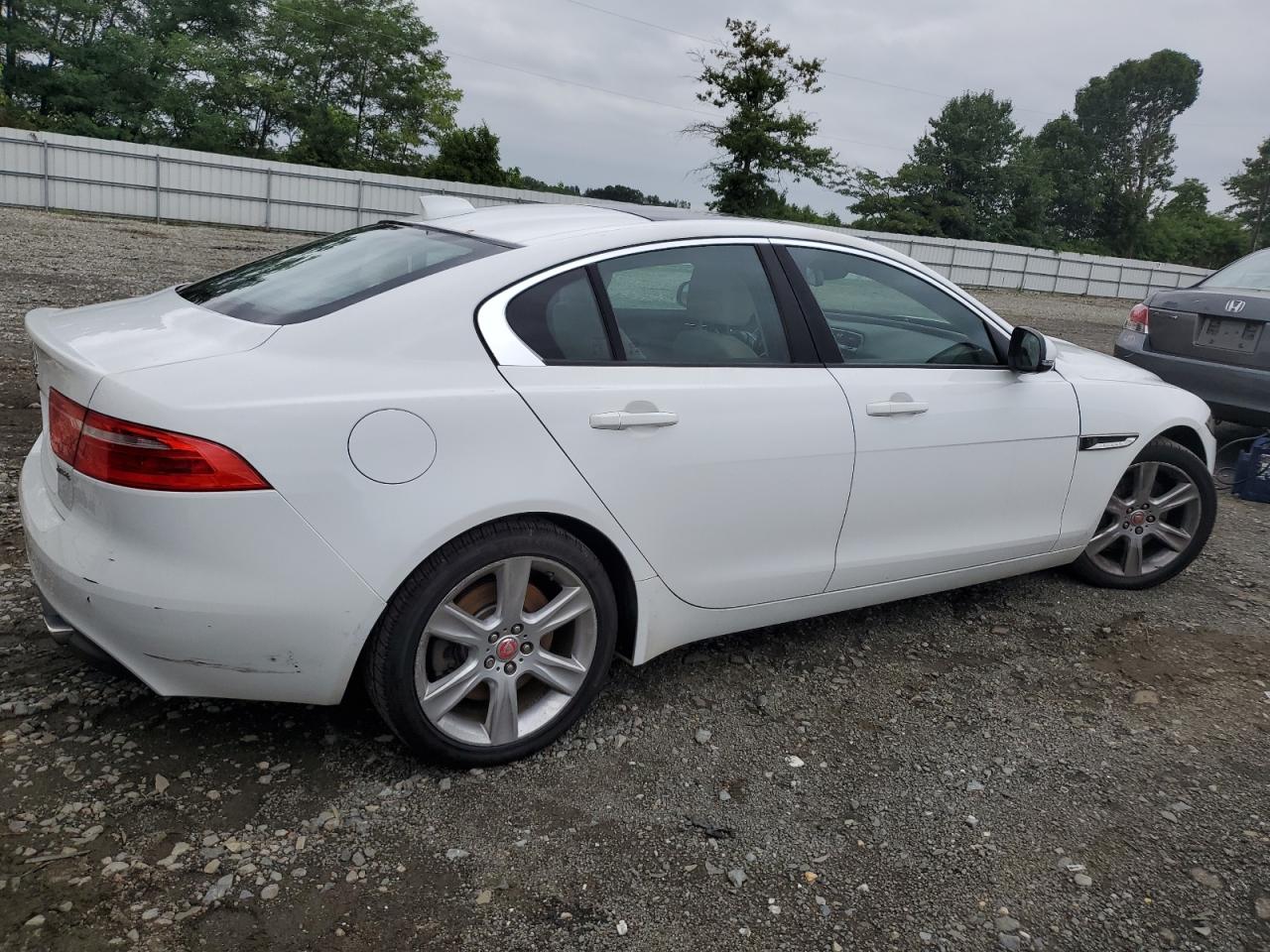 JAGUAR XE PREMIUM