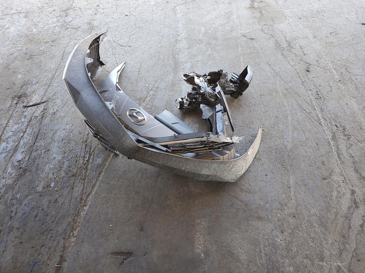 HYUNDAI ELANTRA LIMITED