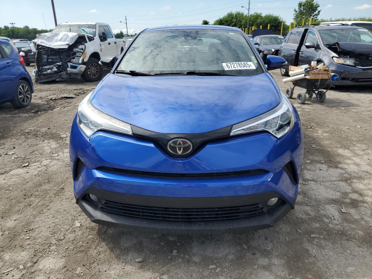 TOYOTA C-HR XLE