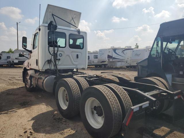 FREIGHTLINER CASCADIA 1 2025 white  diesel 3AKJHLDV1SDVV3652 photo #4