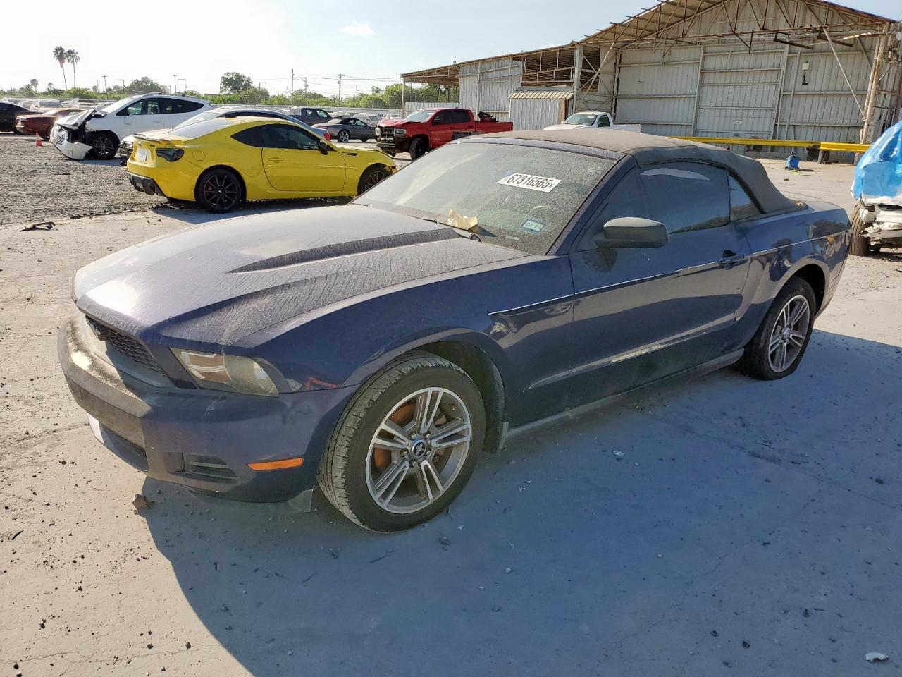 FORD MUSTANG