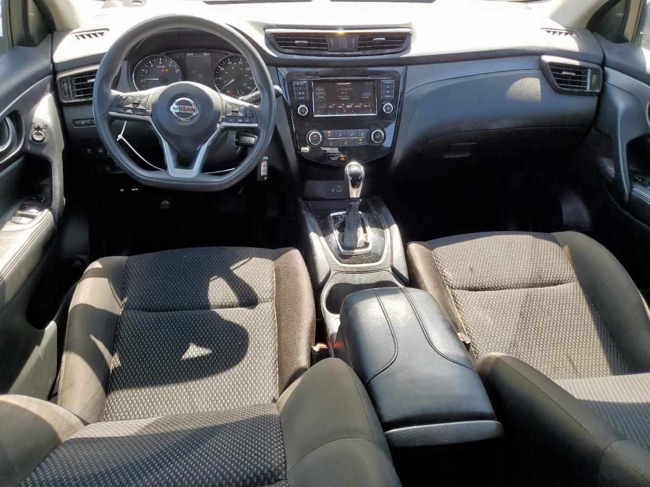 NISSAN ROGUE SPORT S