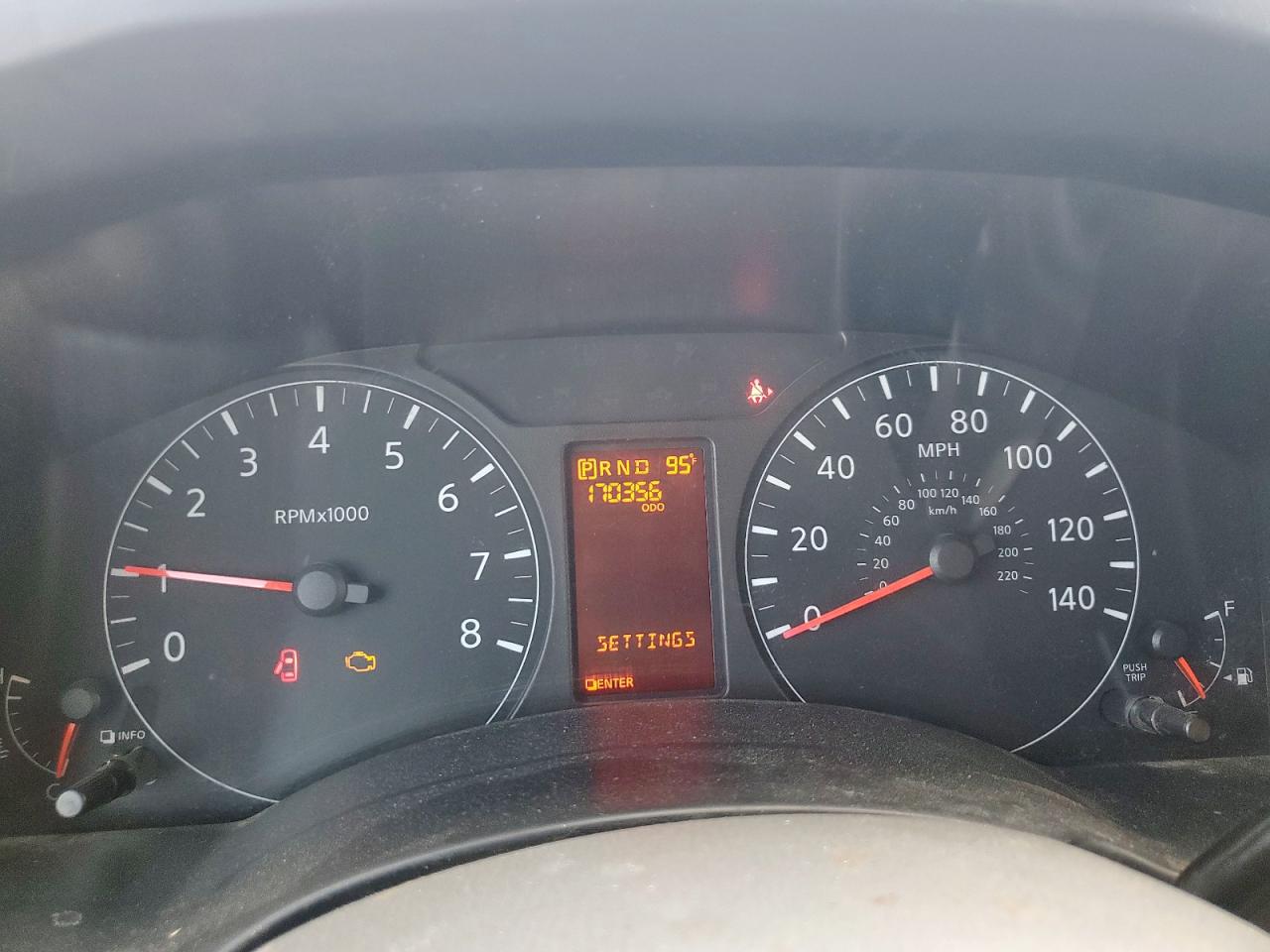 NISSAN NV2500 2500 SV