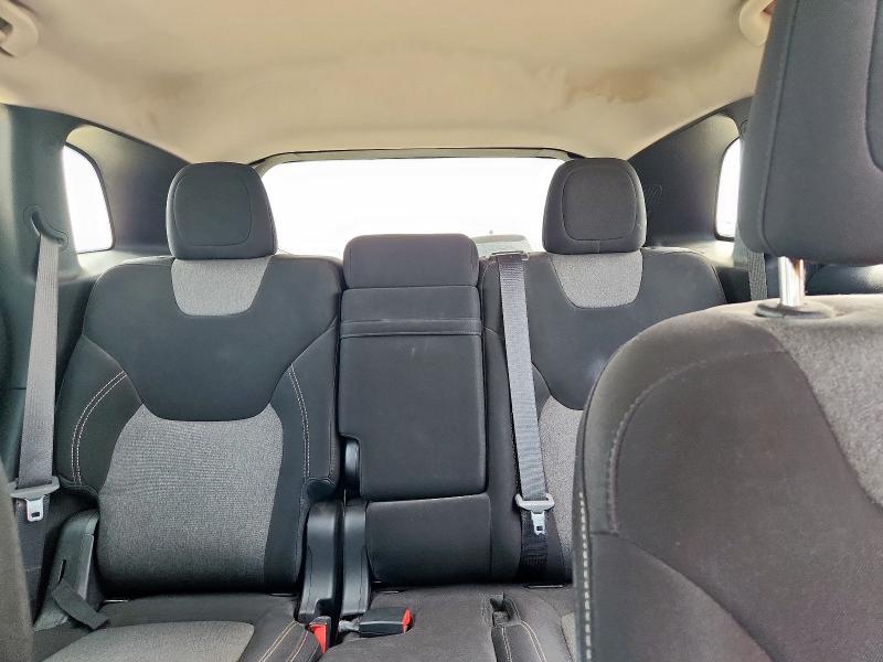 2015 JEEP CHEROKEE SPORT 1C4PJLAB8FW731097