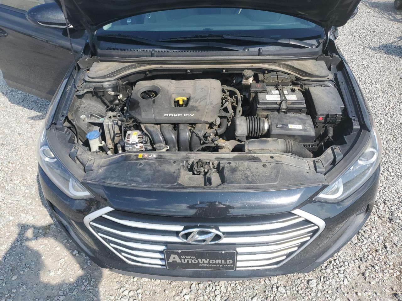 HYUNDAI ELANTRA SE