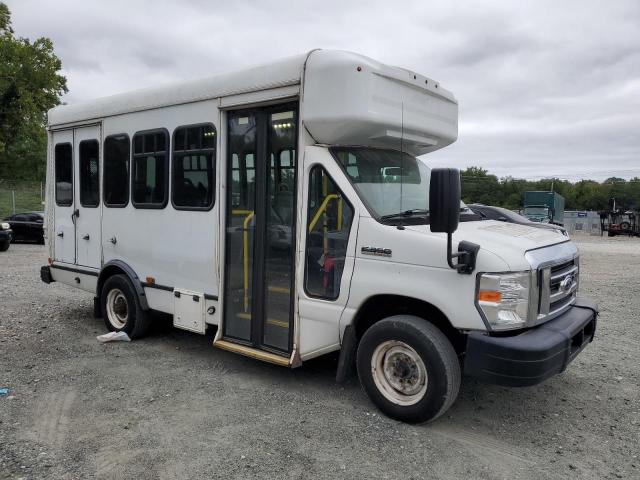 FORD ECONOLINE 2017 white cutaway gas 1FDEE3FS7HDC27462 photo #1