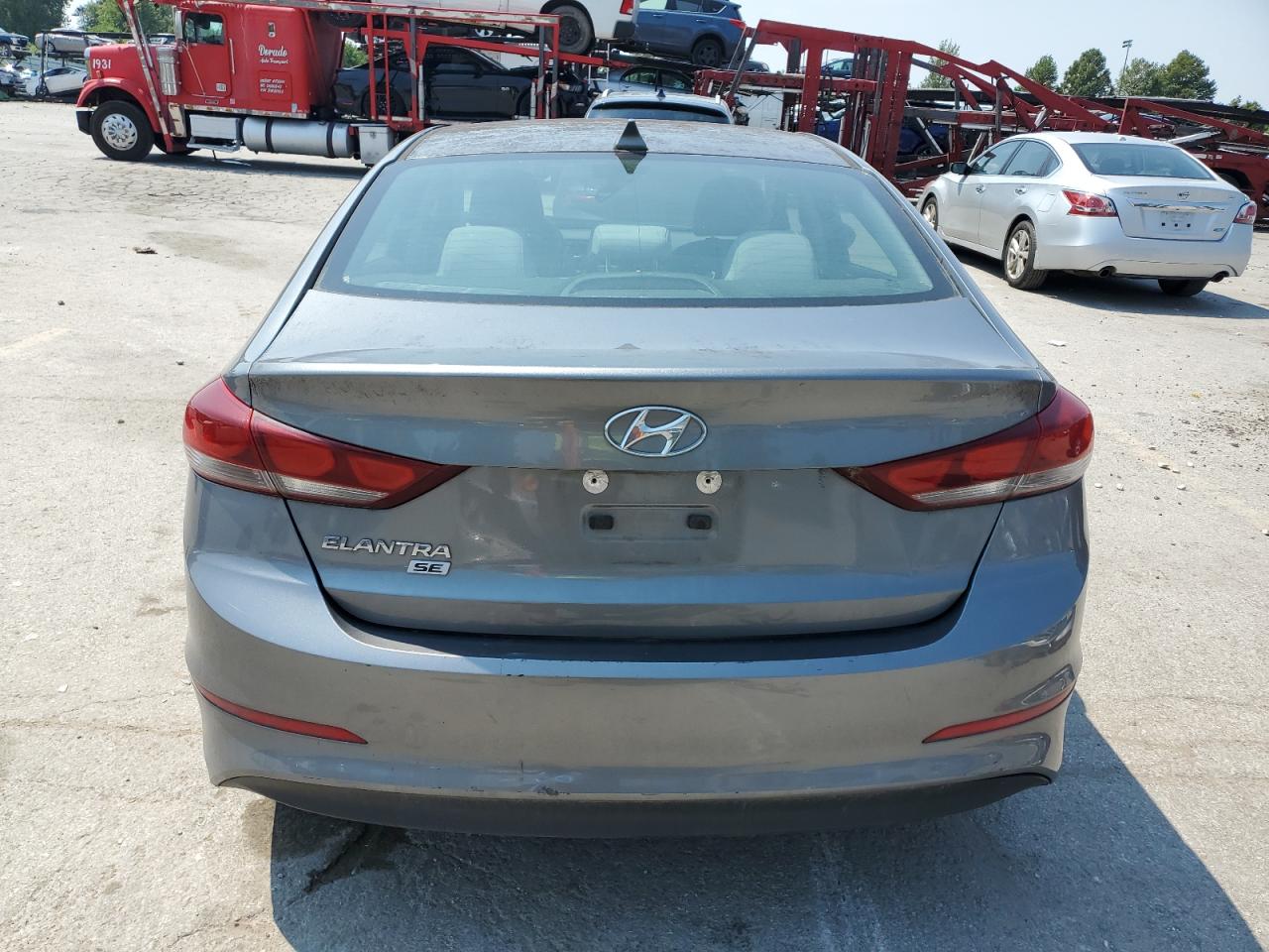 HYUNDAI ELANTRA SE