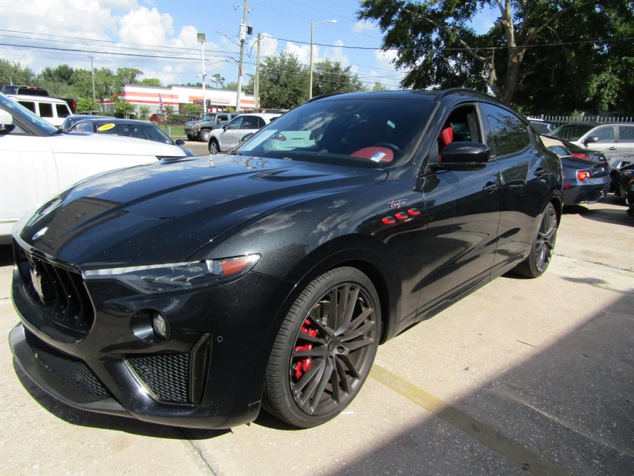 MASERATI LEVANTE TROFEO