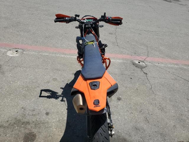 2023 KTM 690 SMC R VBKLSV405PM743348