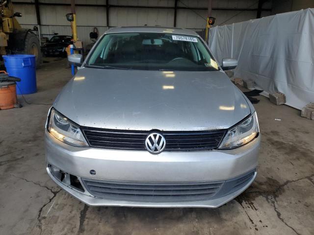 2011 VOLKSWAGEN JETTA SE - 3VWDZ7AJ0BM316194