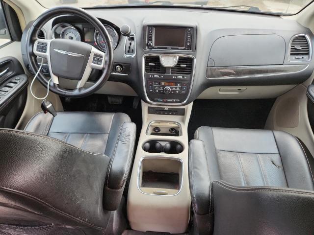 2016 CHRYSLER TOWN & COU - 2C4RC1CG0GR269189