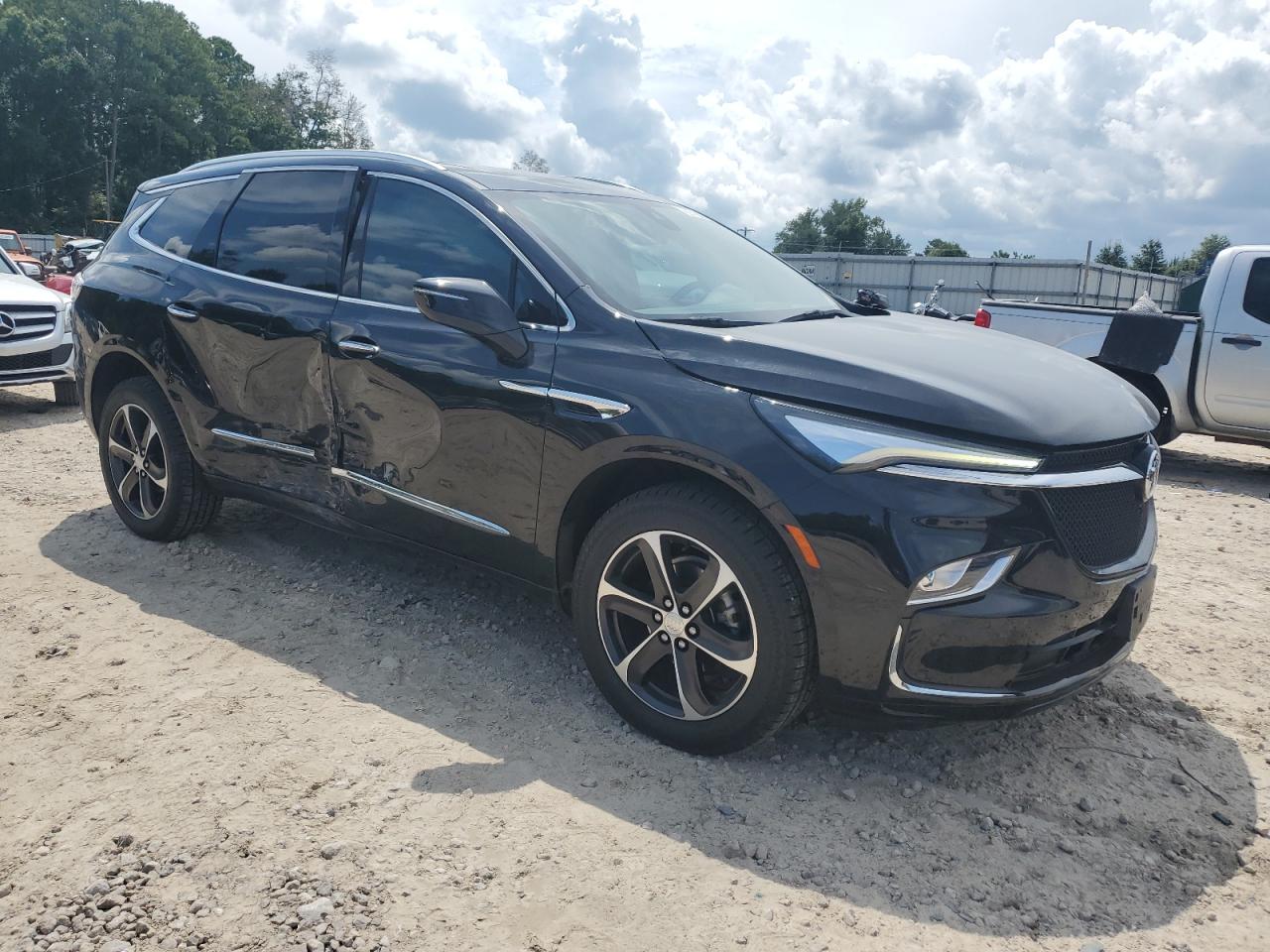 BUICK ENCLAVE ESSENCE