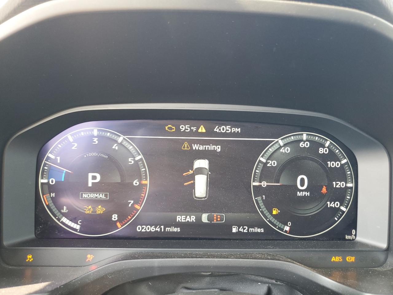 MITSUBISHI OUTLANDER SE