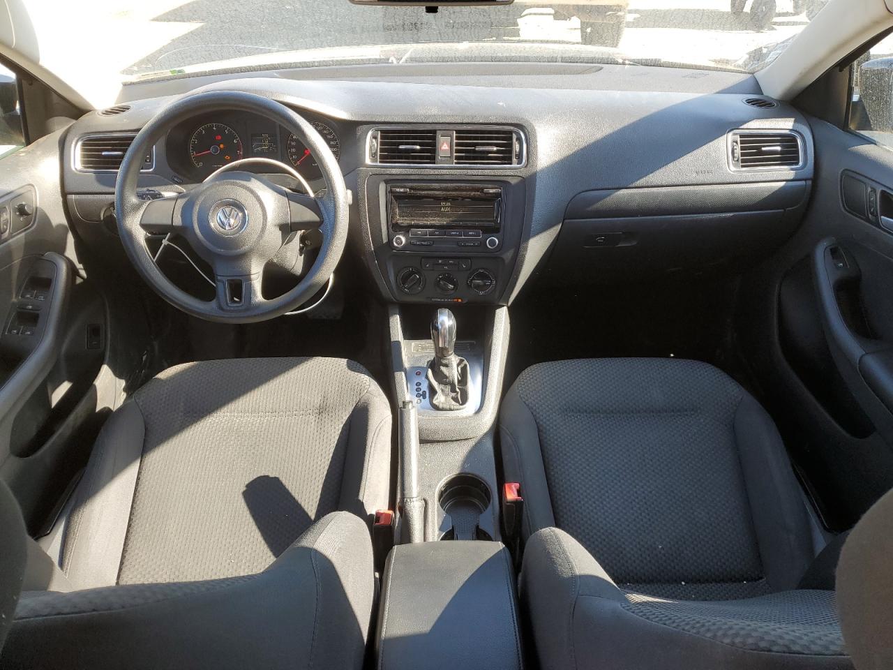 VOLKSWAGEN JETTA BASE