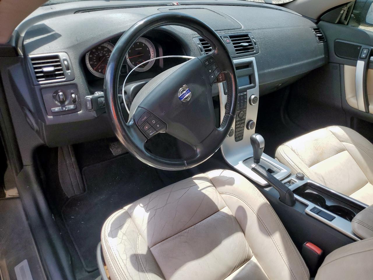 VOLVO C70 T5