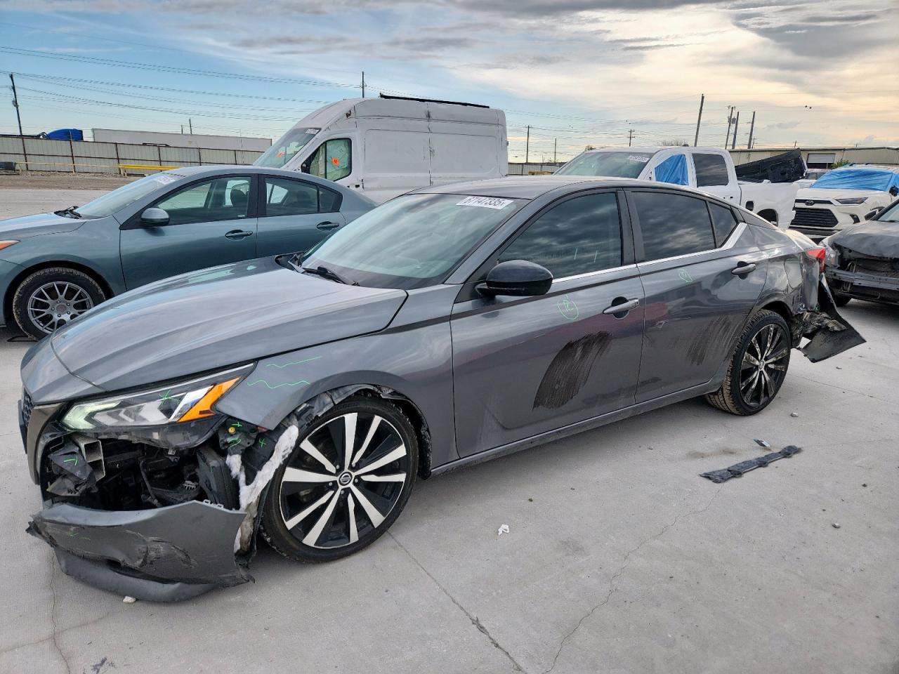 NISSAN ALTIMA SR