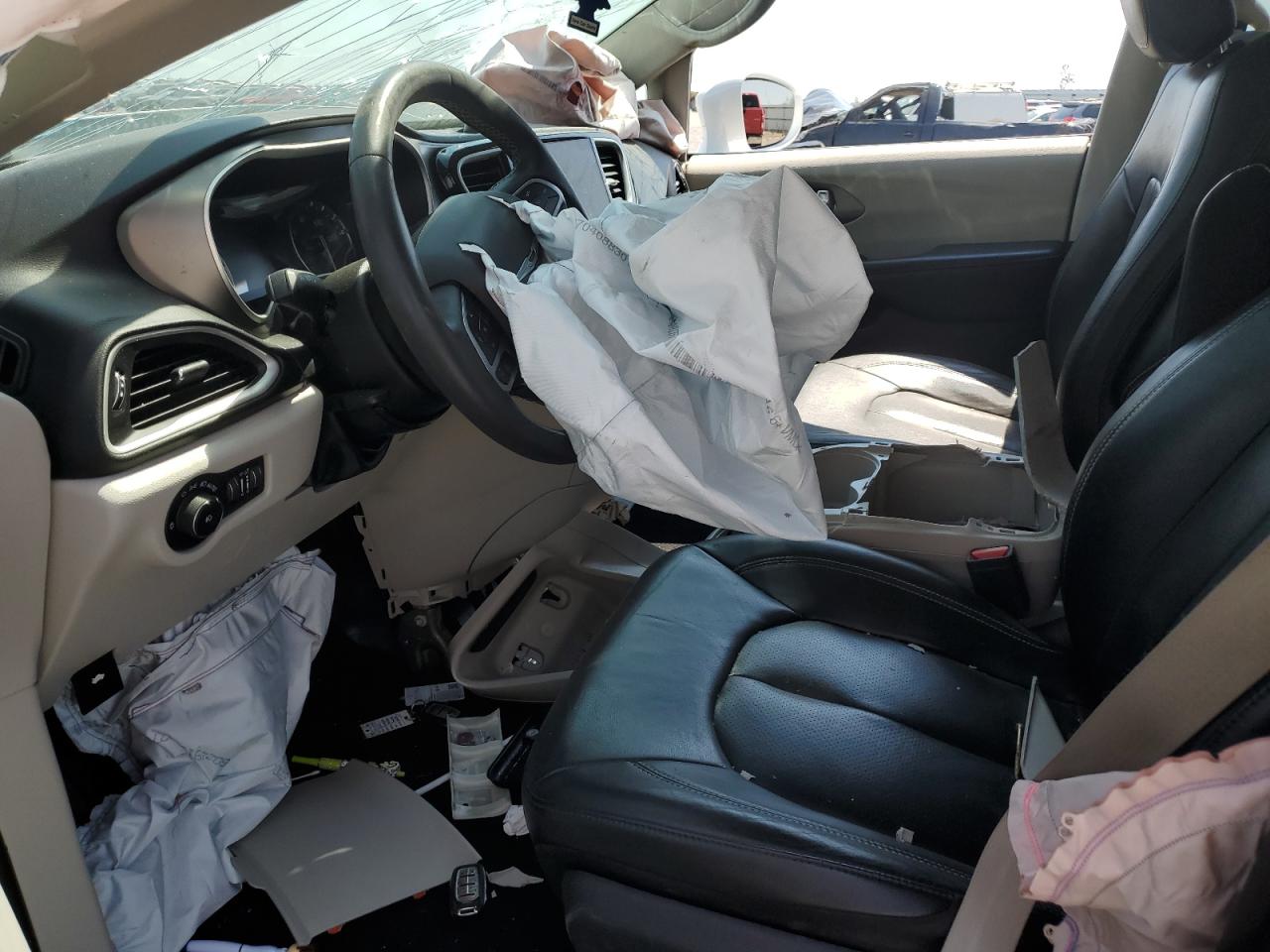 CHRYSLER PACIFICA TOURING L