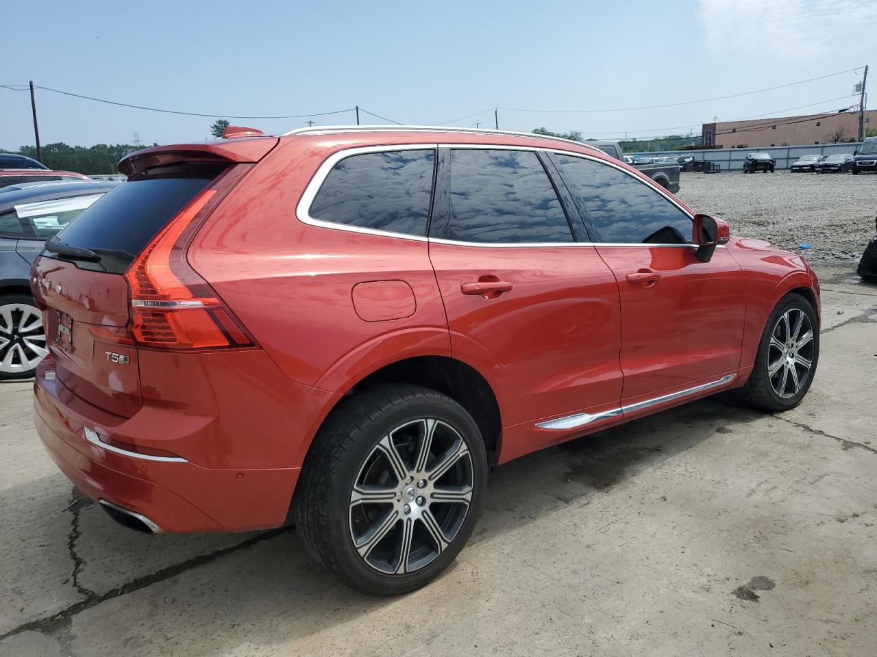 VOLVO XC60 T5 INSCRIPTION