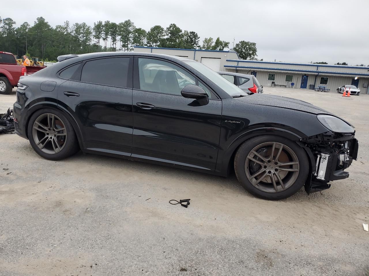 PORSCHE CAYENNE TURBO E-HYBRID COUPE