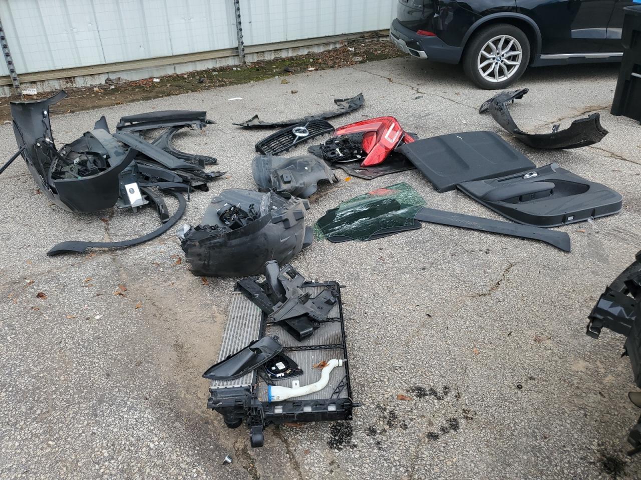 VOLVO XC40 T5 R-DESIGN