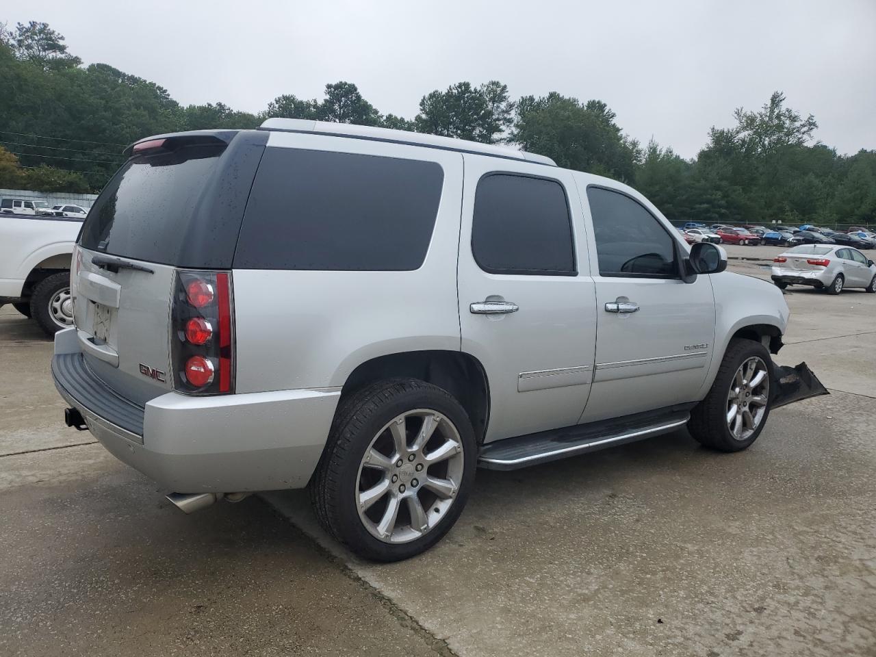 GMC YUKON DENALI