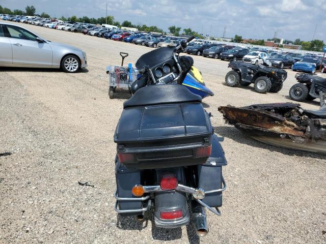 2011 HARLEY-DAVIDSON FLHTCU 1HD1FC414BB627796