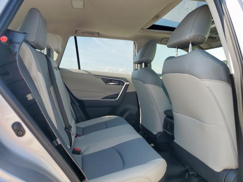 2025 TOYOTA RAV4 XLE P - JTMB6RFVXSD152099