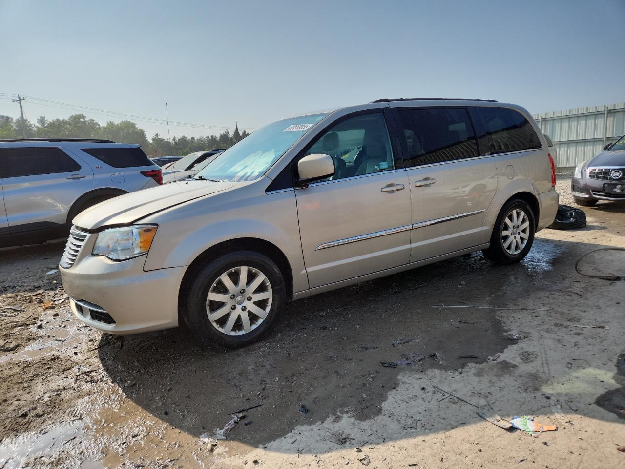 CHRYSLER TOWN & COUNTRY TOURING