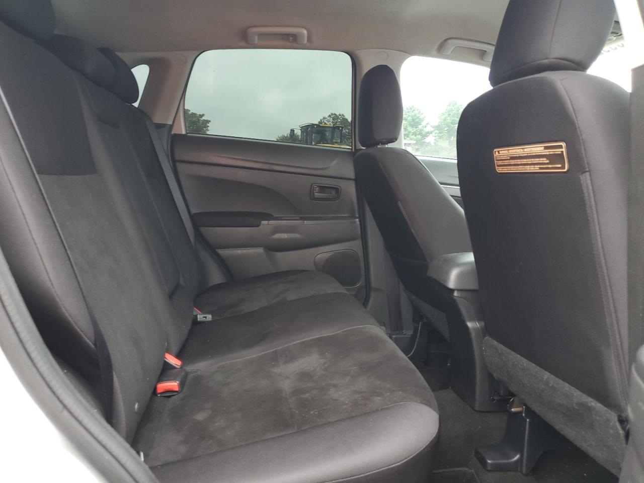 MITSUBISHI OUTLANDER ES