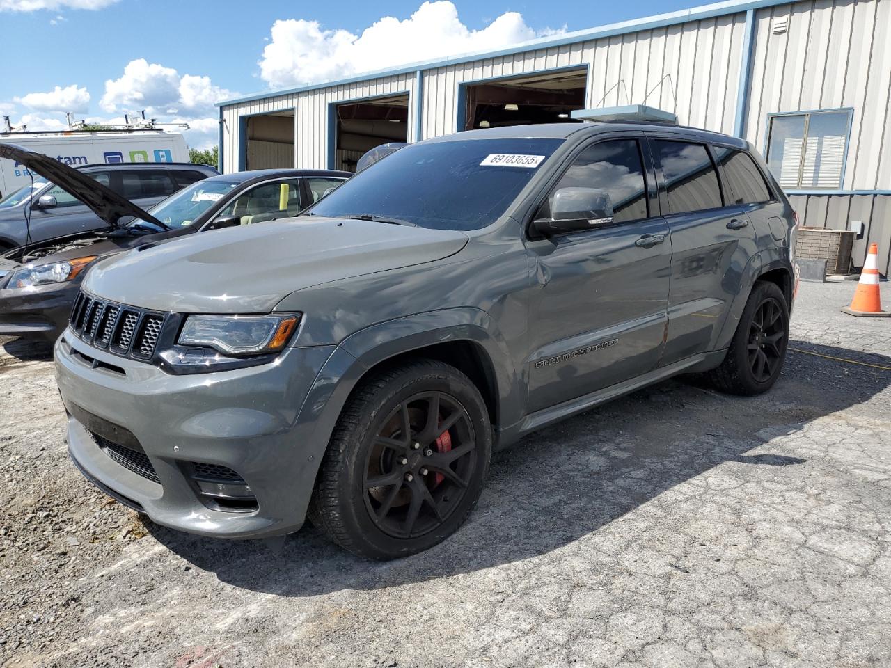 JEEP GRAND CHEROKEE SRT-8