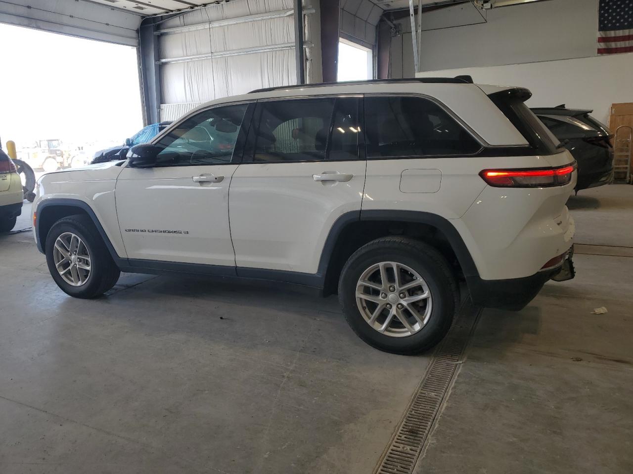 JEEP GRAND CHEROKEE LAREDO